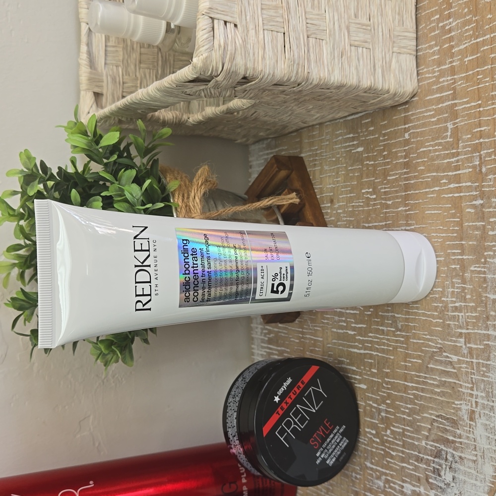 Redken acidic bonding concentrate leave in 5.1 fl oz